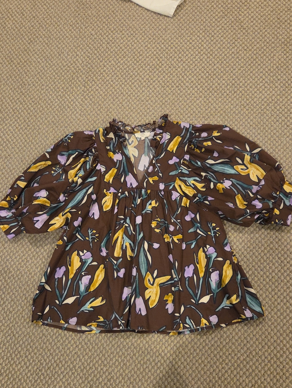 entro Brown Floral Puff-Sleeve Tunic with Yellow & Lavender Blooms Sz L